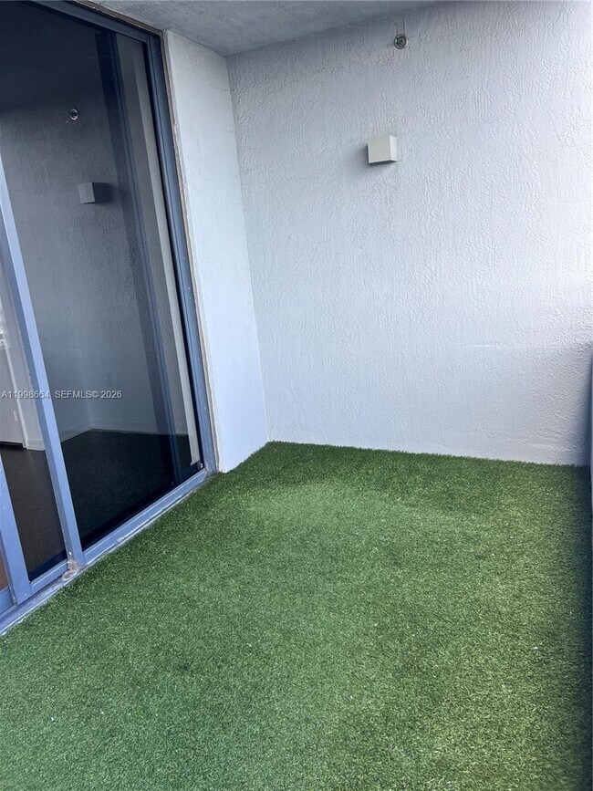 Building Photo - 1330 West Ave