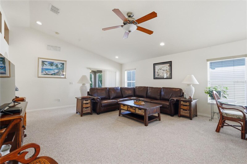 Building Photo - 2211 Pleasant Hill Ln