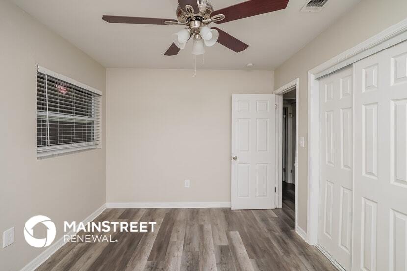 Building Photo - 6129 Hialeah St