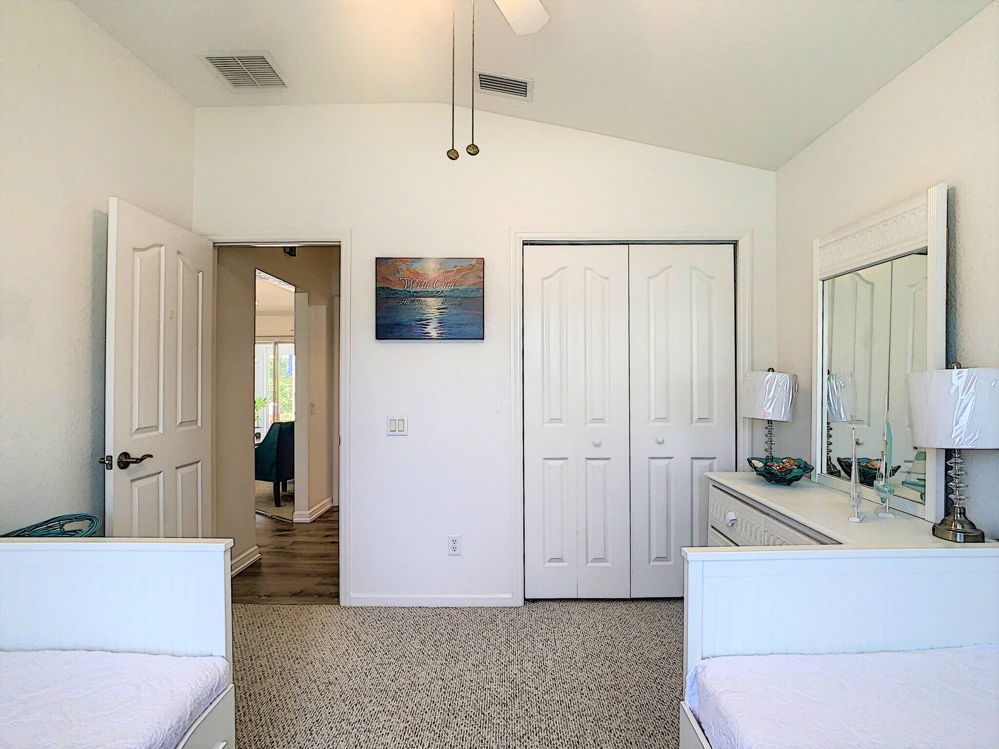 Building Photo - 8363 Glover Ave