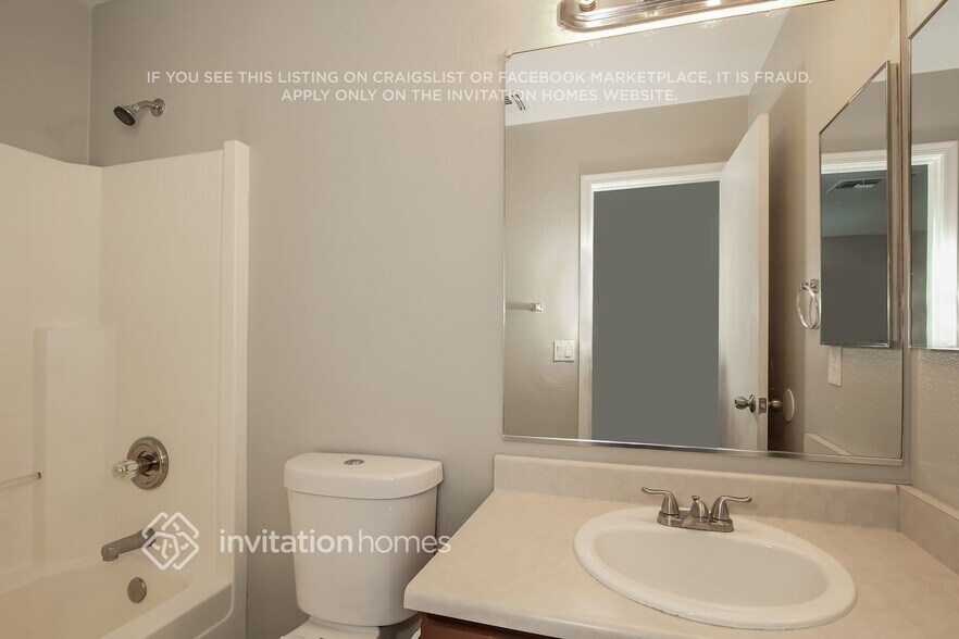 Building Photo - 11530 W Flores Dr