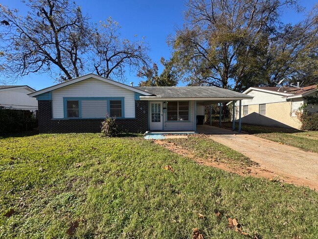 Primary Photo - North-Shreveport Home Move-In Ready