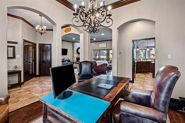 Building Photo - 8918 N Longwood Dr