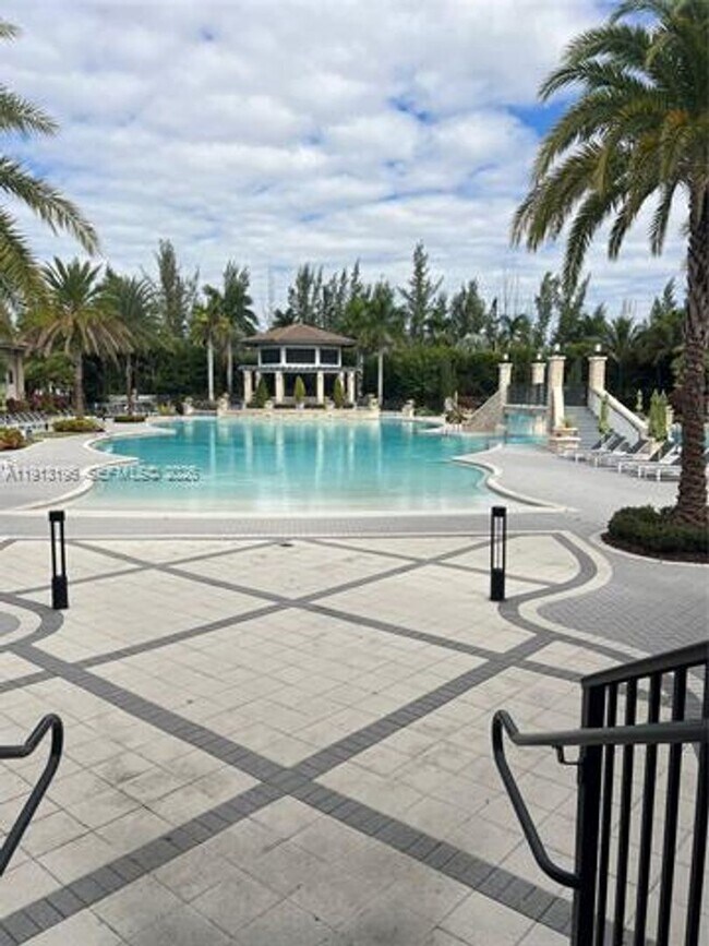 Building Photo - 7925 NW 104th Ave