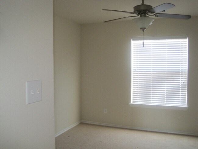 Building Photo - 24670 Folkstone Cir