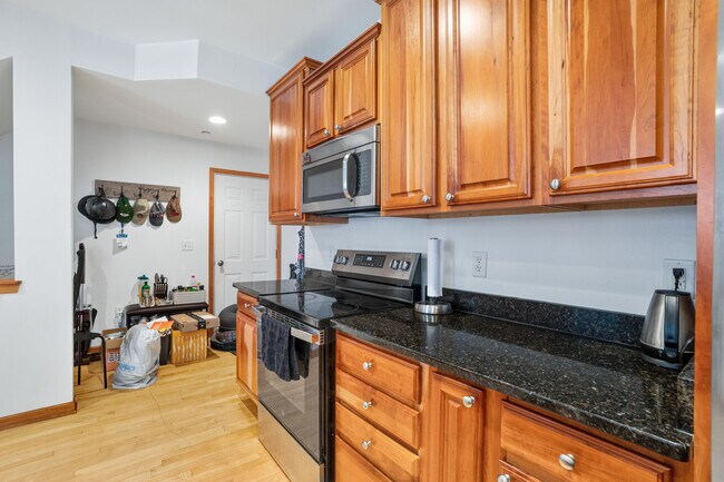 Building Photo - 2183 Norhardt Dr