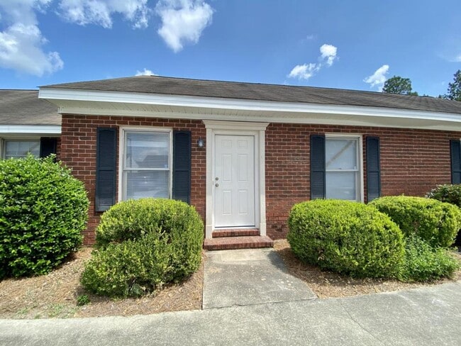 Primary Photo - 140-10 Lanier Dr