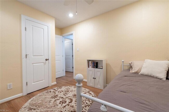 Building Photo - 820 Plainsman Ct