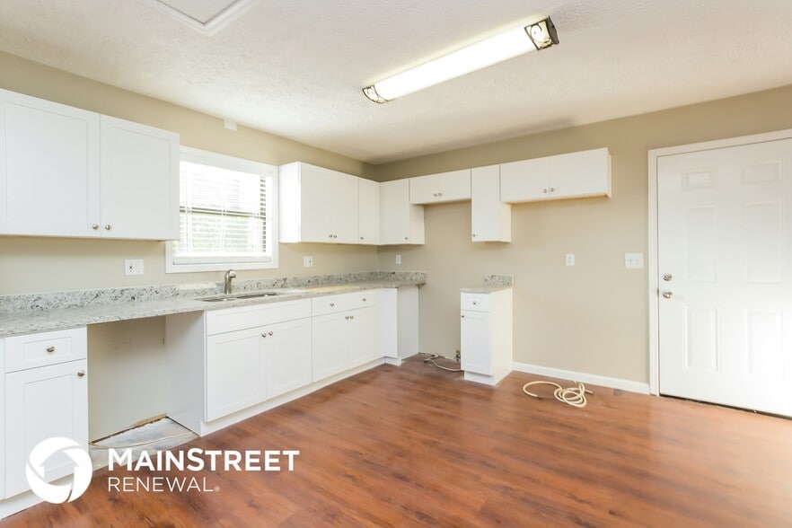 Building Photo - 1141 Reading Dr NW