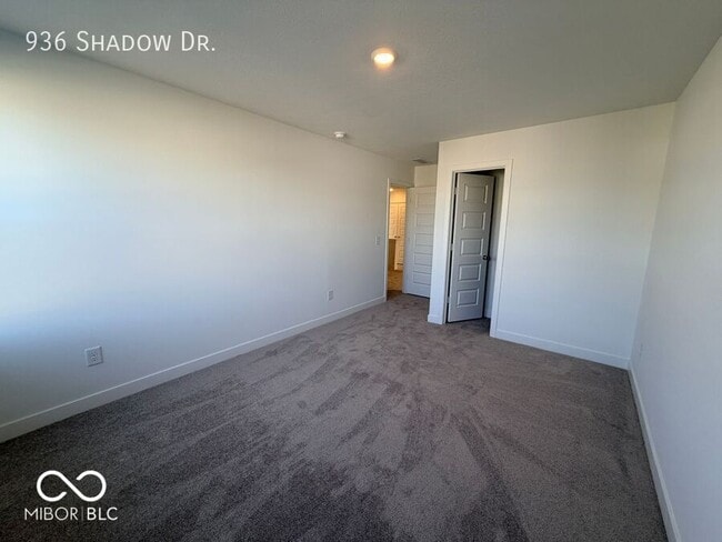 Building Photo - 936 Shadow Dr