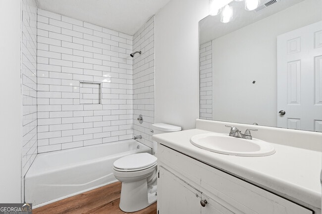 Building Photo - 2950 Flintrock Way