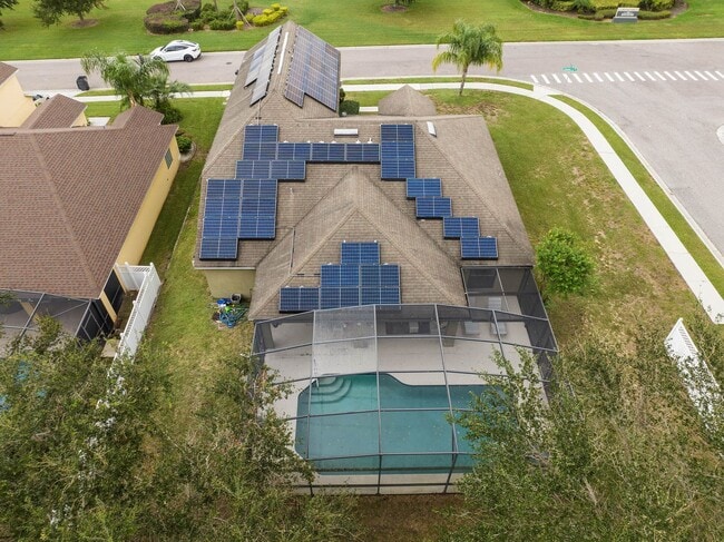 Building Photo - Large Beautiful Legacy Park Villa: 5BR, Pool & Near Disney