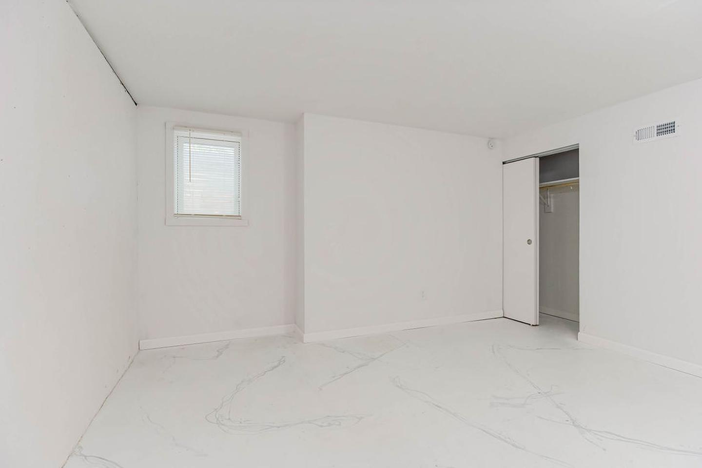 Building Photo - Stylish Independence Home by Glendale Park