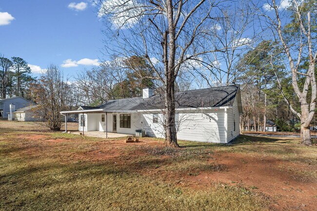 Building Photo - 5345 Memorial Ln SW