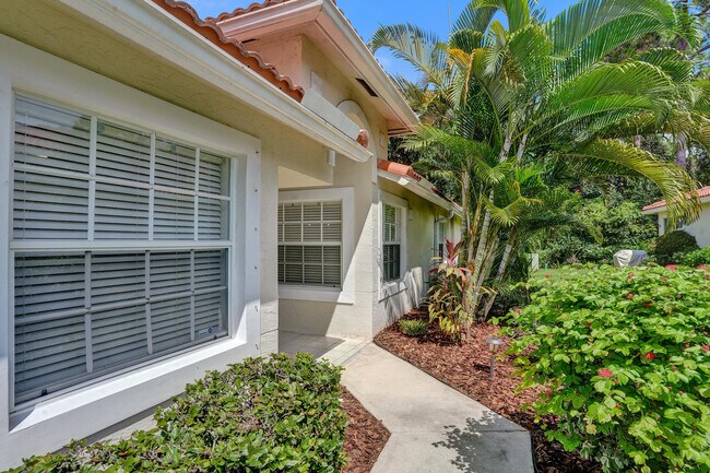 Building Photo - 5033 S La Sedona Cir