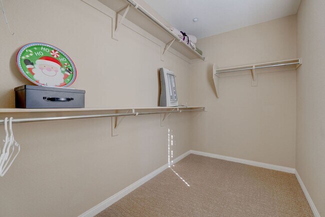 Building Photo - 7765 Floral Fabric Ct