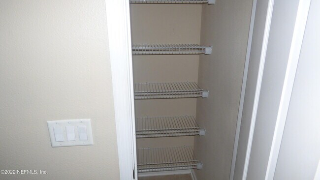 Building Photo - 625 Oakleaf Plantation Pkwy