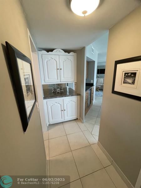 Building Photo - 3600 Galt Ocean Dr