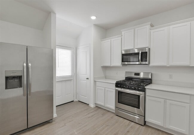 Building Photo - 1935 Barrett Gables Dr