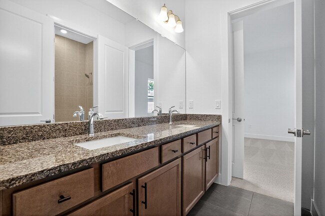 Building Photo - 8210 Golden Bch Ct
