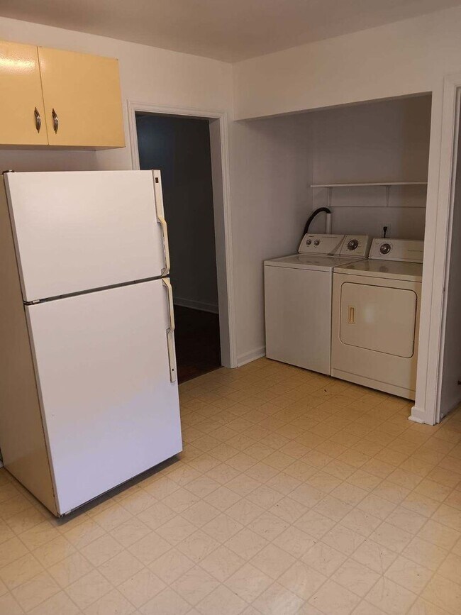 Building Photo - 24XX SW Buchanan St