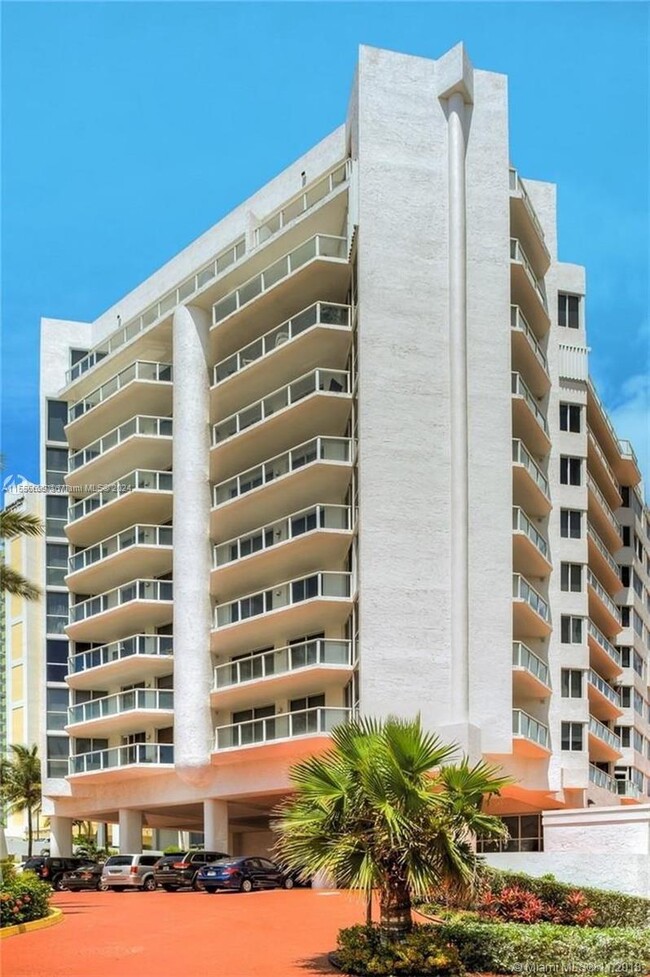 Building Photo - 17275 Collins Ave