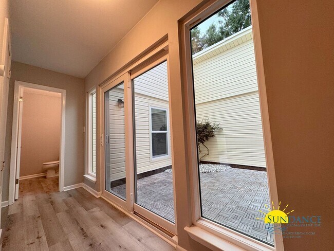 Building Photo - Stunning 4 Bedroom Overbrook Home with a Sparking Pool!