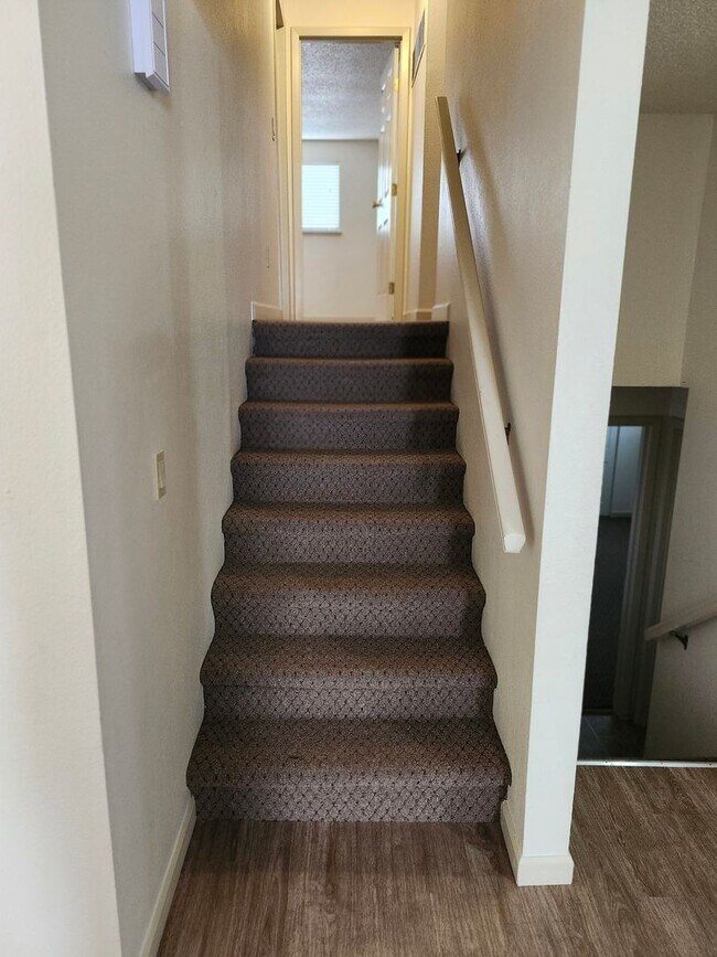 Building Photo - MOVE-IN SPECIAL: Spacious 4 Bedroom Home in N. Richland