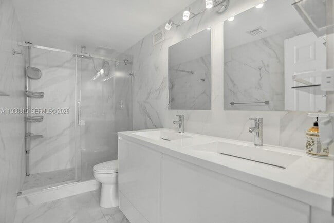 Building Photo - 2501 S Ocean Dr