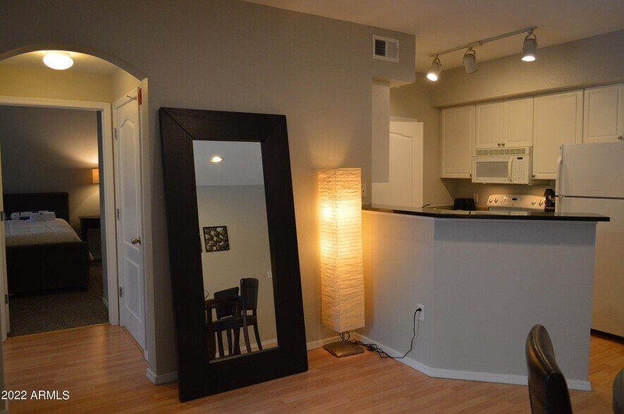 living area - 1701 E Colter St