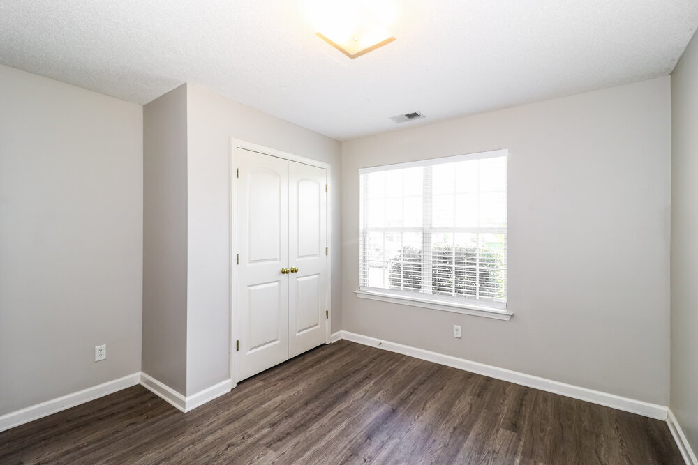 Building Photo - 1481 Lawson Dr