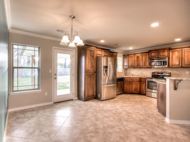 Building Photo - Beautiful home in Southern Oaks***HAUGHTON***