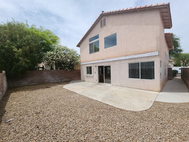 Building Photo - 9907 Sparrow Ridge Ave