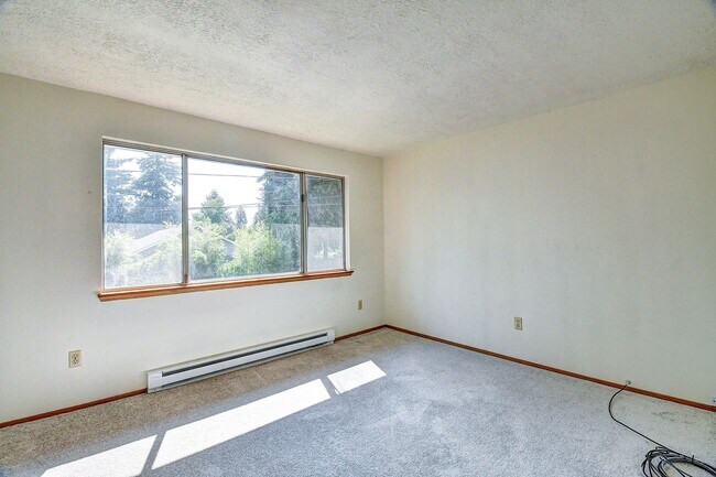 Building Photo - 2415 E 30th St