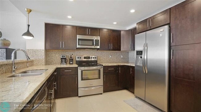 Building Photo - 3900 Galt Ocean Dr