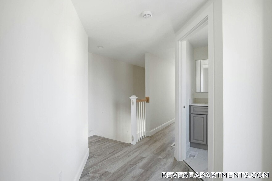 Building Photo - 23 Blake St