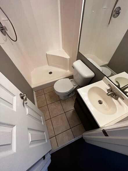 Building Photo - 2845 Jersey Ave