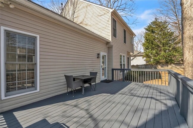 Building Photo - 417 Roberts Rd