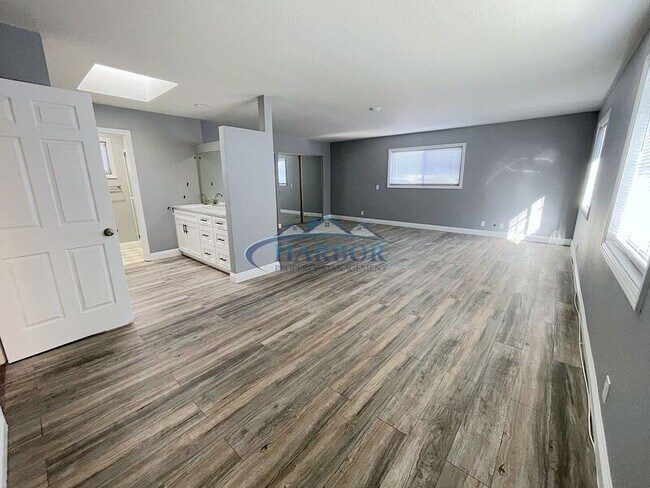 Building Photo - 22521 Meyler St