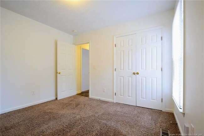 Building Photo - 7128 Dayspring Dr