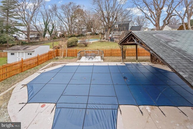 Building Photo - 220 Garnett Rd