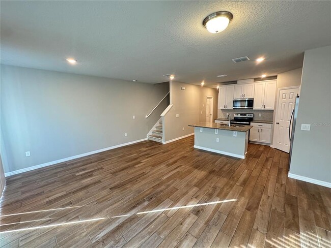 Building Photo - 413 Legacy Lp