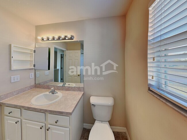 Building Photo - 11114 Creek Haven Dr