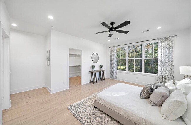 Building Photo - 6404 Highland Pine Ln
