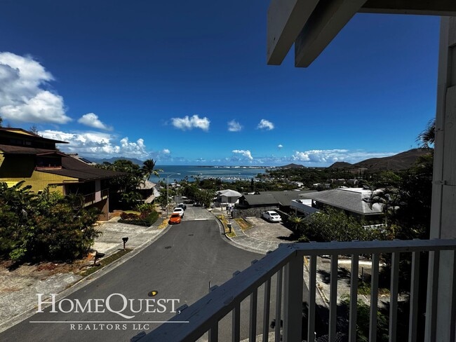 Large 4BR/2.5BA Home with a View! $4500/mo - Large 4BR/2.5BA Home with a View!  $4500/mo