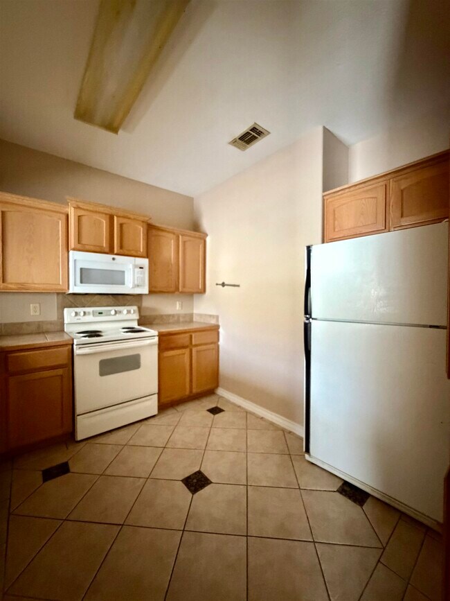 Building Photo - 9804 Cantera Ct