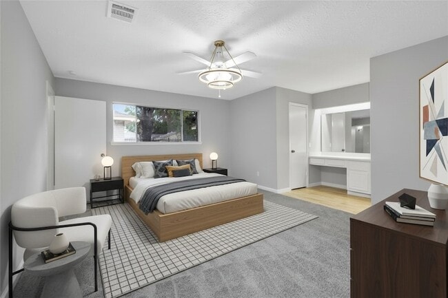 Building Photo - 13703 Cologne Dr