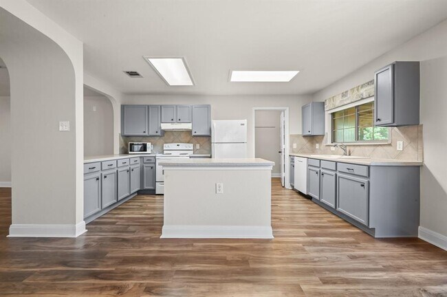 Building Photo - 11312 Crest Meadow Ln