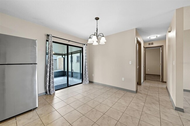 Building Photo - 4405 Almark Dr