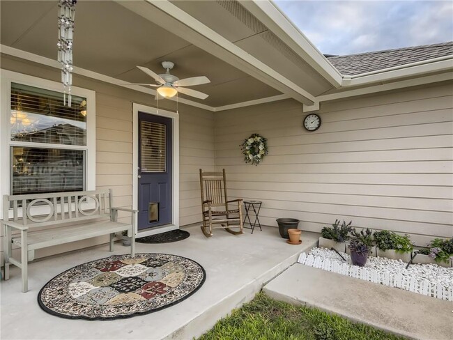 Building Photo - 1807 Colorado Bend Dr